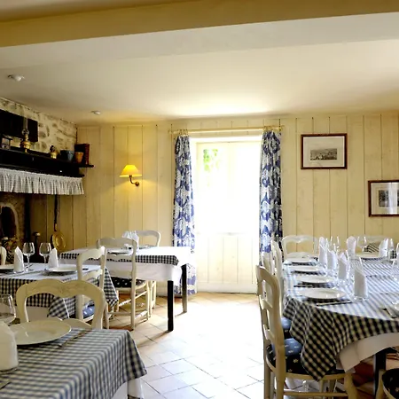 Les Bains De Secours 4*