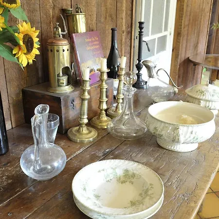 Les Bains De Secours