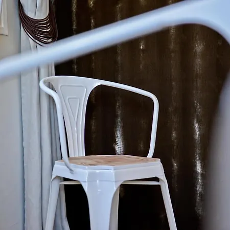 Les Bains De Secours