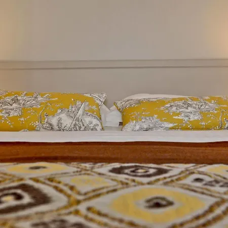 Les Bains De Secours Hotel 4*
