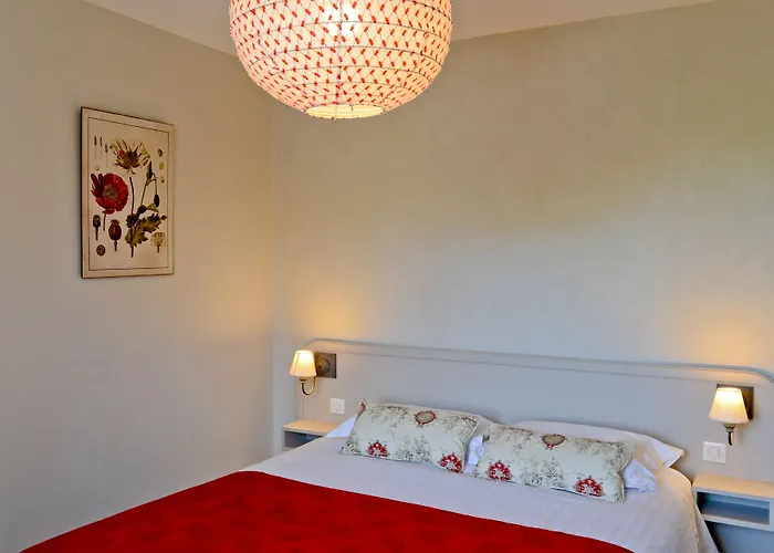 Les Bains De Secours Hotel