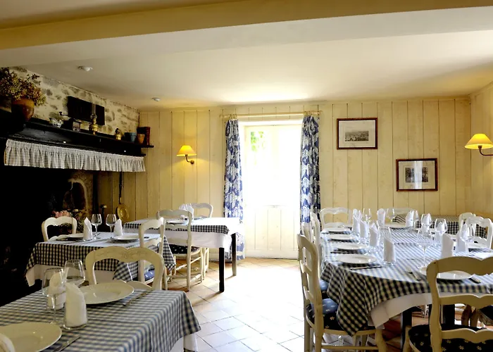 Les Bains De Secours 4*