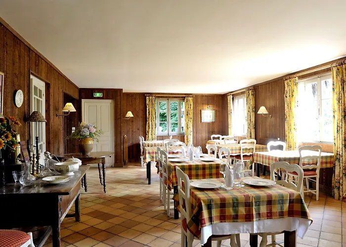 Les Bains De Secours Hotel 4*