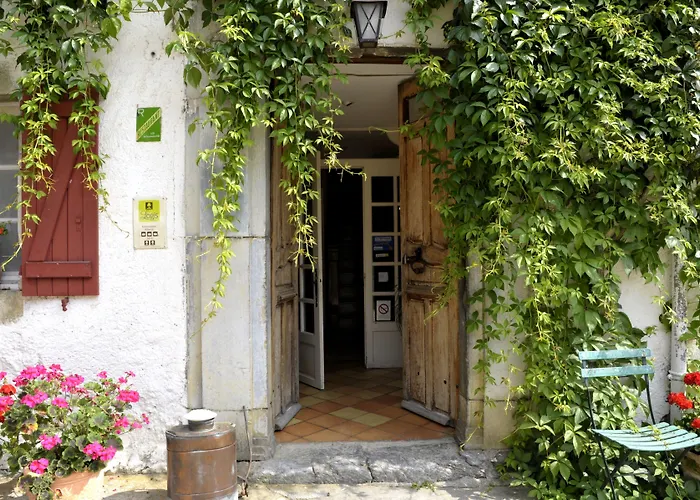 Hotel Les Bains De Secours 4*