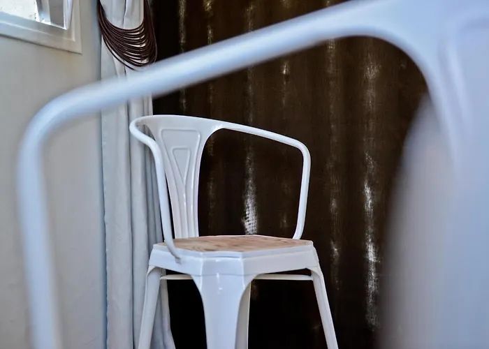 Les Bains De Secours