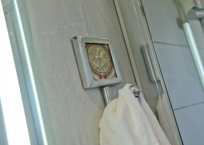 Les Bains De Secours 4*