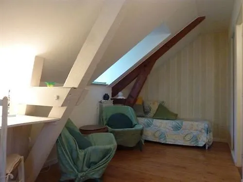 Les Bains De Secours Hotel